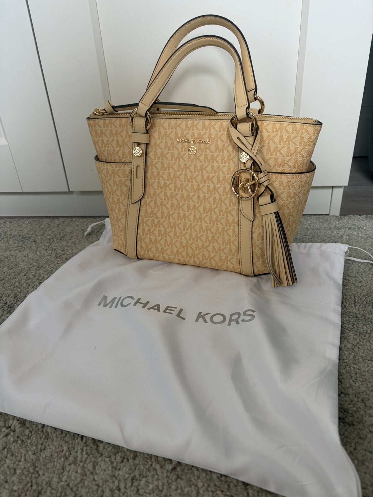 Michael Kors Sullivan Small, Ophalen of Verzenden, Zo goed als nieuw, Beige, Handtas