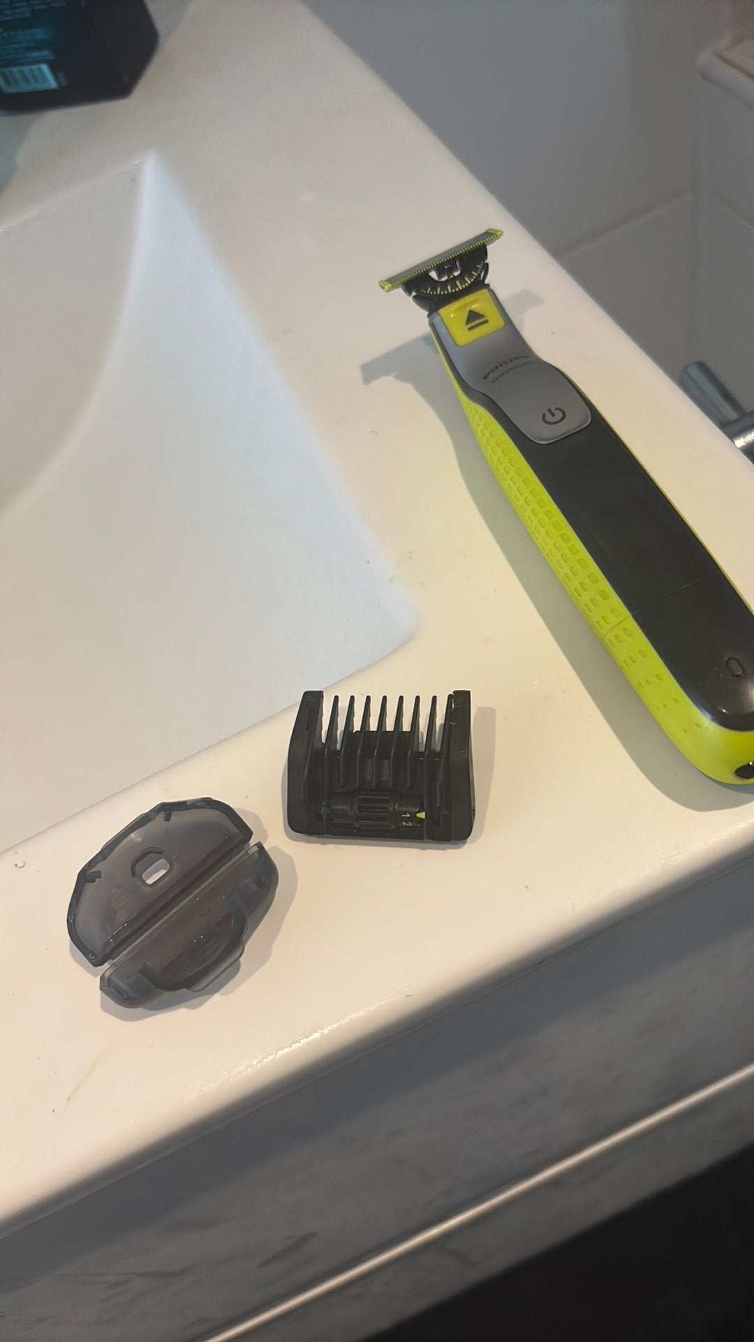 Philips OneBlade elektrisch scheerapparaat + opzetkam, Ophalen, Zo goed als nieuw, Scheren en Epileren