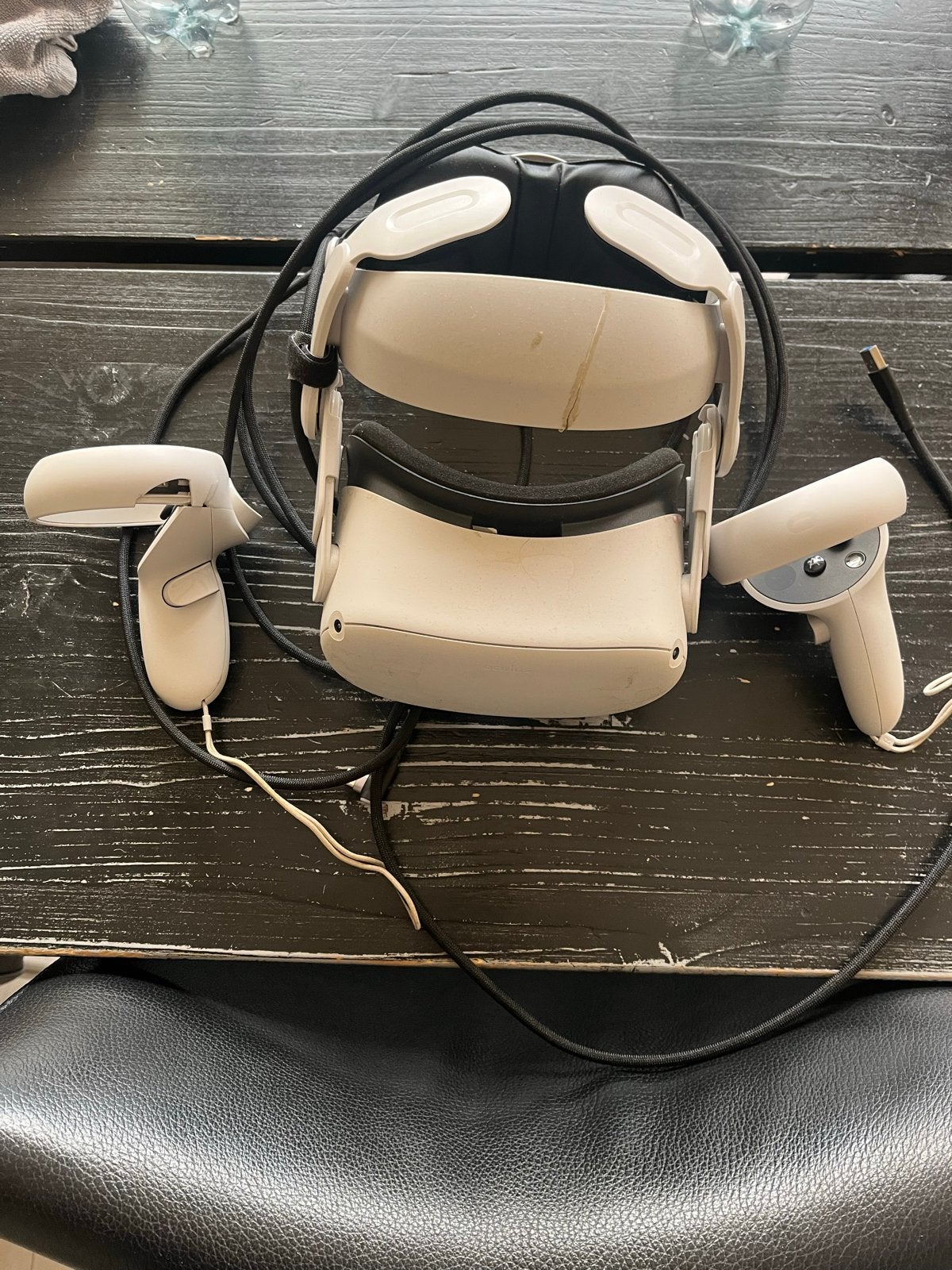 Meta Quest 2 VR-bril met controllers en accessoires, Ophalen of Verzenden, Gebruikt, VR-bril, Overige platformen