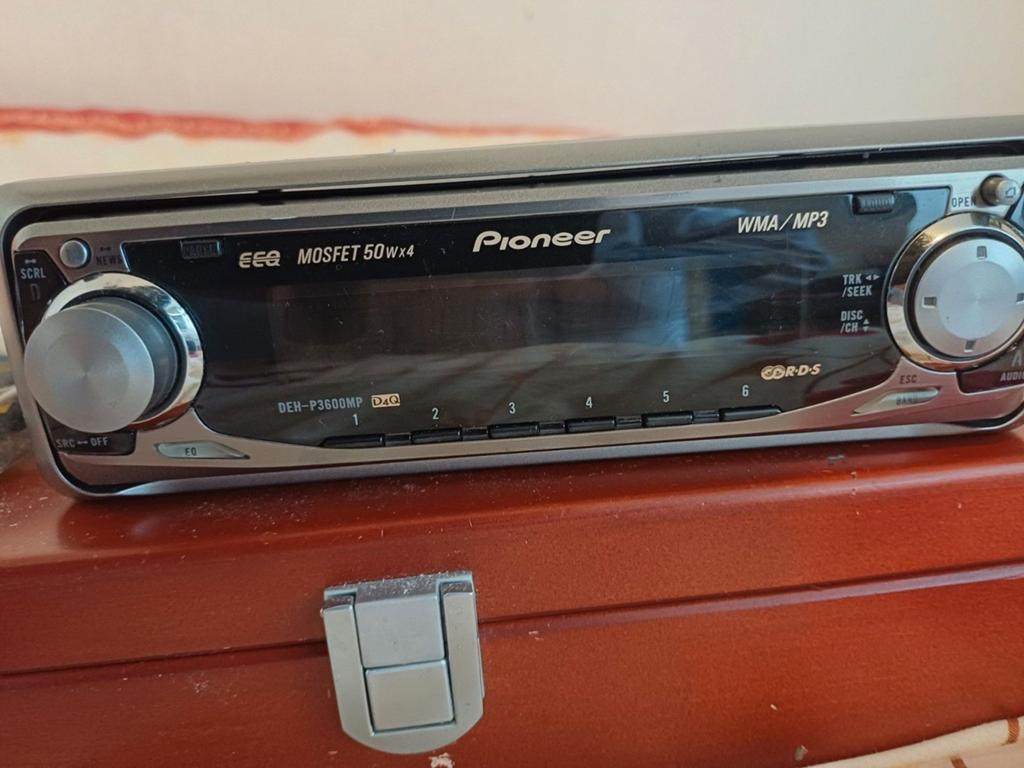 Auto radio's: 2x nieuw Pioneer, 1x gebruikt Roadstar, Auto diversen, Autoradio's, Ophalen of Verzenden, Gebruikt