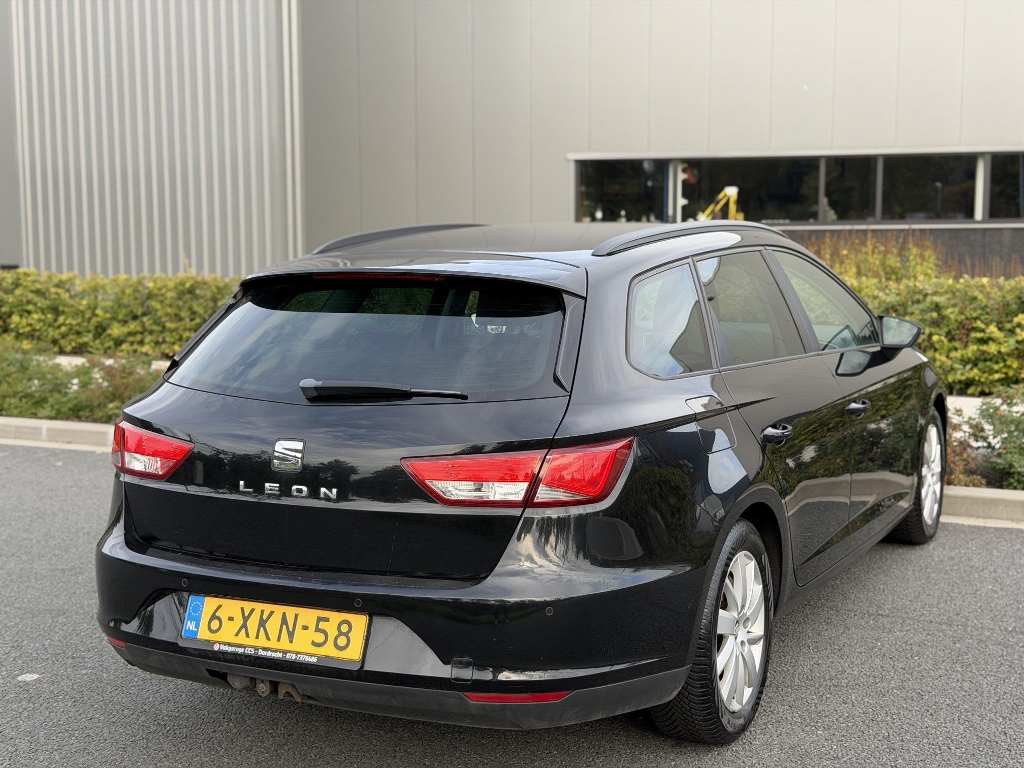 SEAT Leon ST 1.6 TDI Reference Business Ecomotive *Rijklaar*, Voorwielaandrijving, Euro 5, Stof, Gebruikt