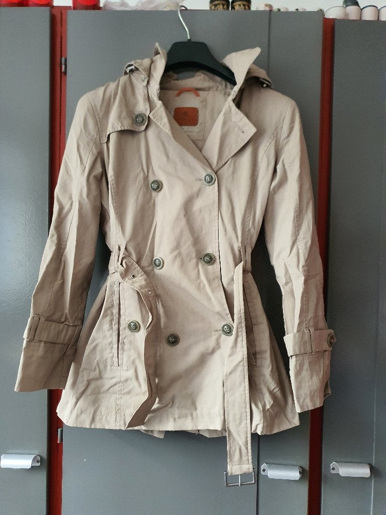 Luhta trenchcoat beige maat S, Kleding | Dames, Ophalen of Verzenden, Zo goed als nieuw, Maat 38/40 (M), Beige