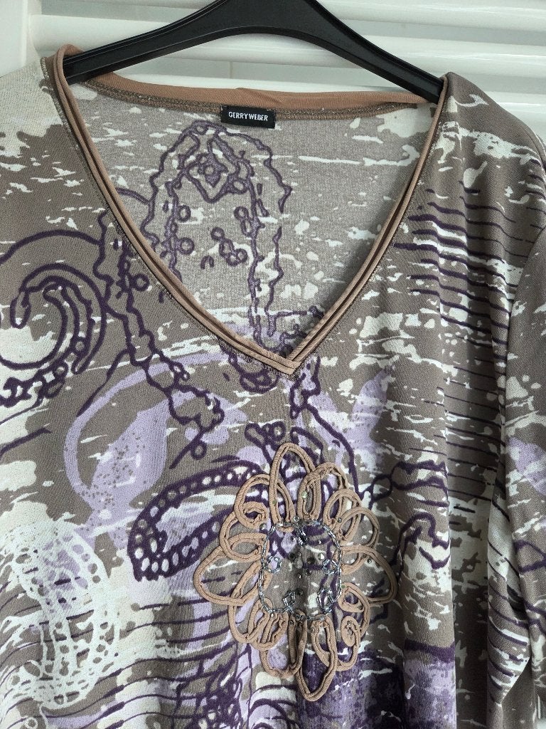 Gerry Weber, polyester stretch t-shirt in maat 46, Kleding | Dames, Maat 46/48 (XL) of groter, Ophalen of Verzenden, Korte mouw