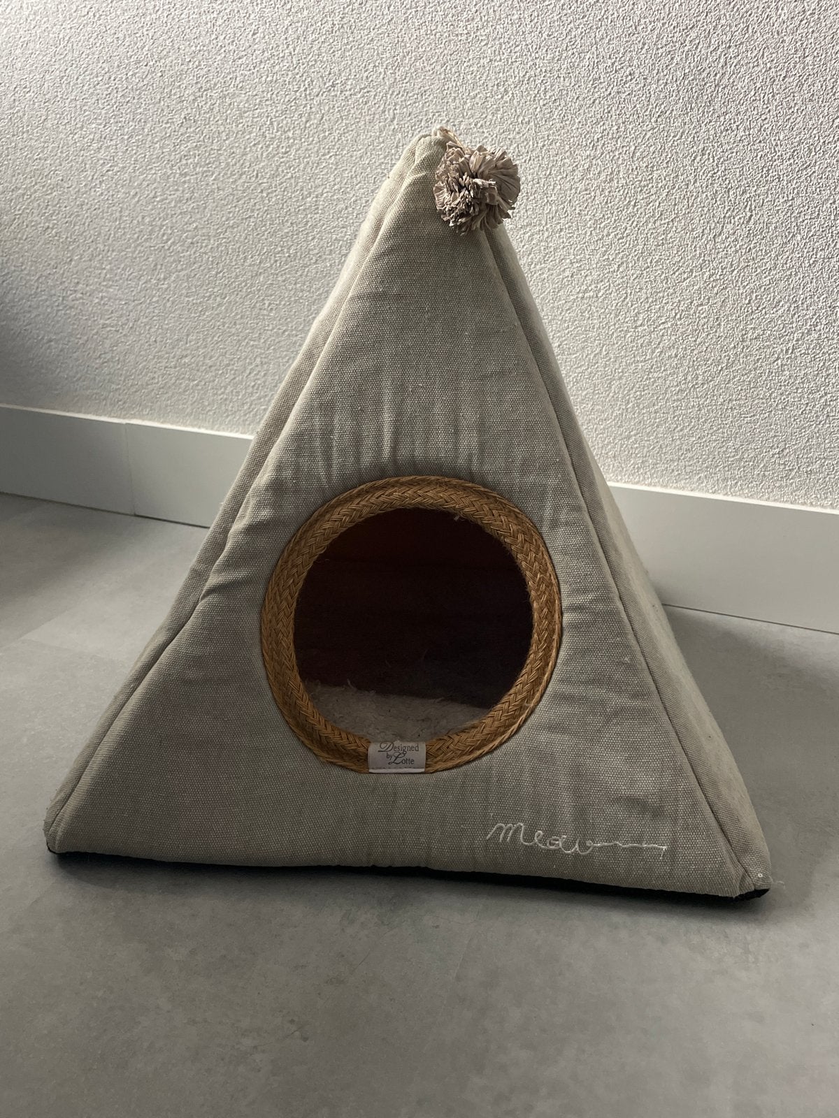 Katten tipi designed by lotte, Ophalen, Gebruikt