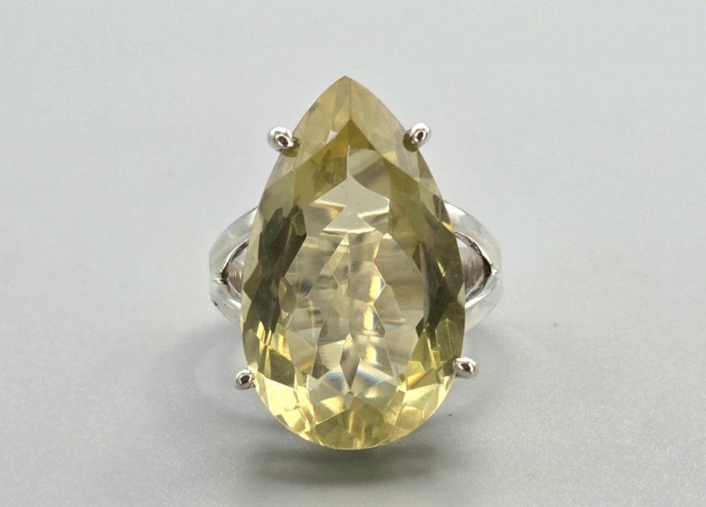 Vintage ring met peervormige chrysoberyl. 2026/515, Ophalen of Verzenden, Zilver, Ring, Met edelsteen