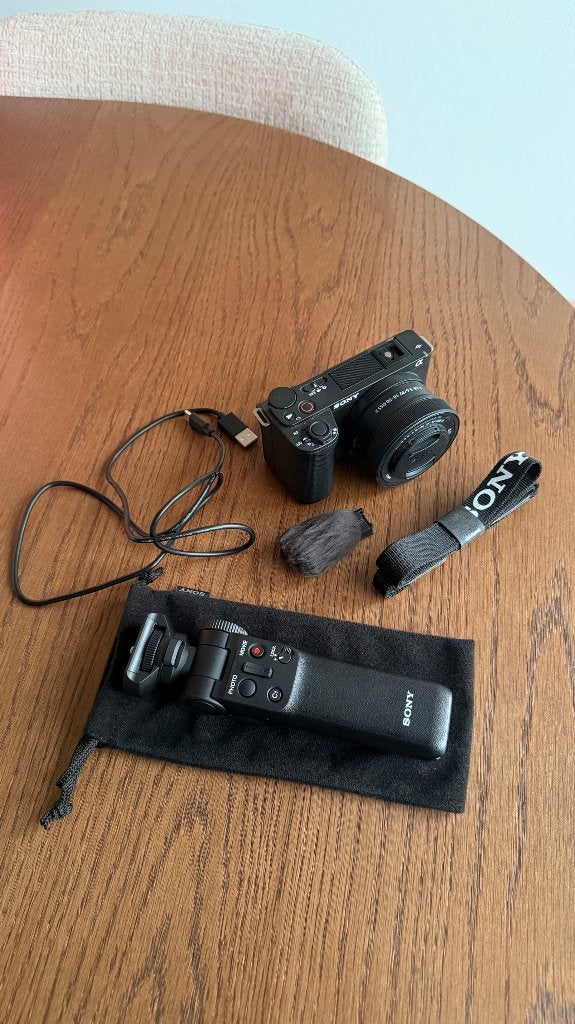 Sony Zv - e10 ii met vlog grip