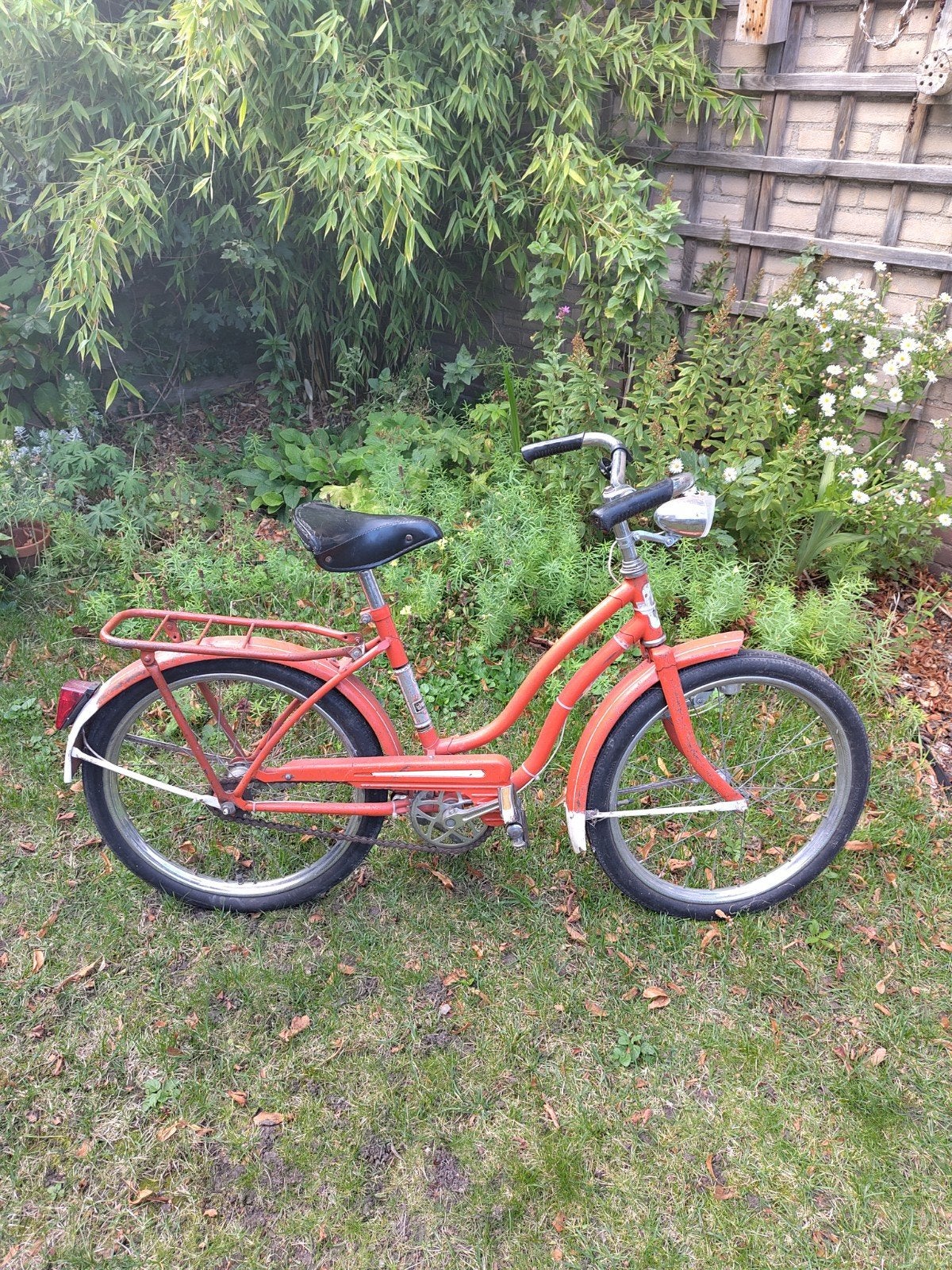 Vintage Oranje Fiets - velamos jaren 60 kinderfiets 20 inch, Fietsen en Brommers, Ophalen, Gebruikt, Velamos, Terugtraprem