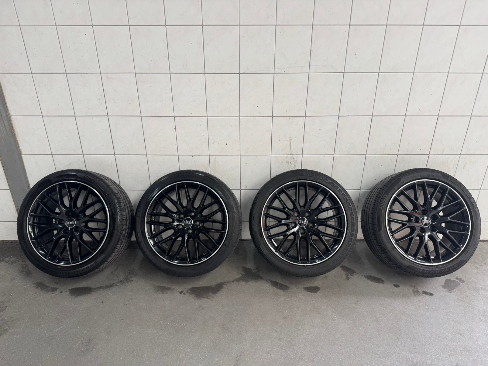 Orginele Velgen Audi Black Edition - 18 Inch - 5x112, Auto-onderdelen, Banden en Velgen, Ophalen, 18 inch, 245 mm, Velg(en)