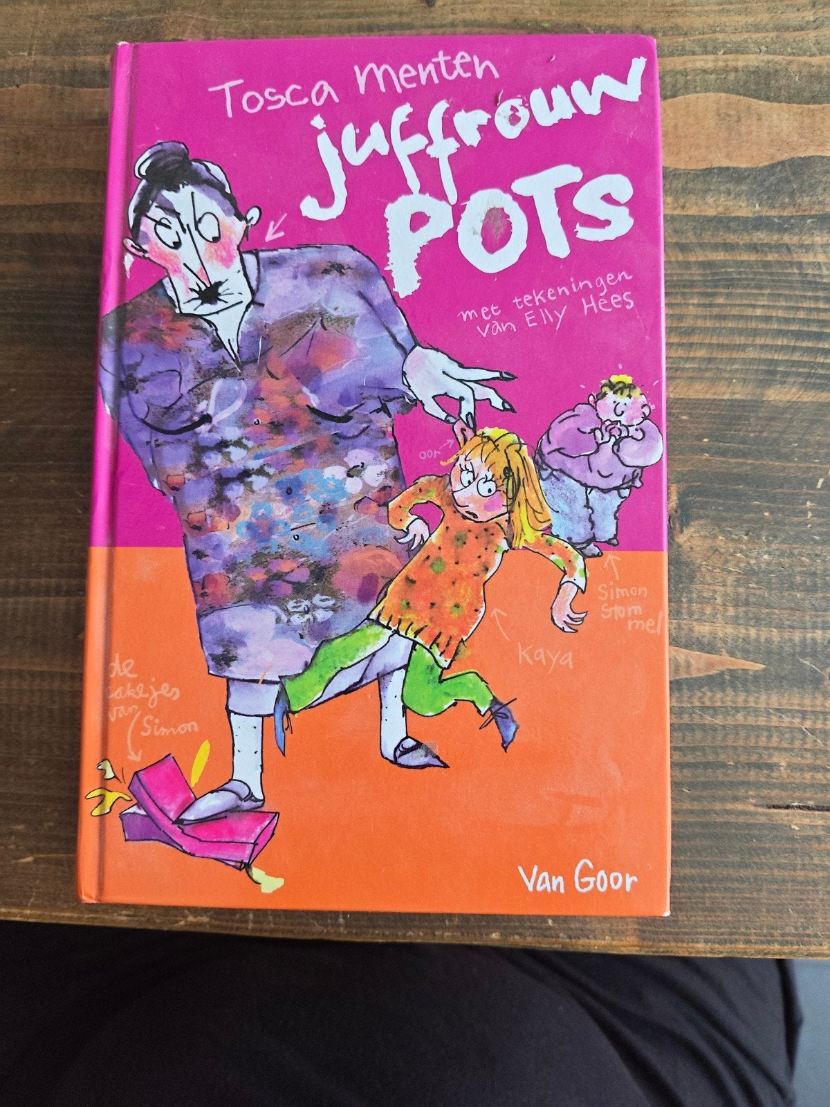 Juffrouw Pots - Tosca Menten (Kinderboek), Ophalen of Verzenden, Zo goed als nieuw, Tosca Menten, Fictie algemeen