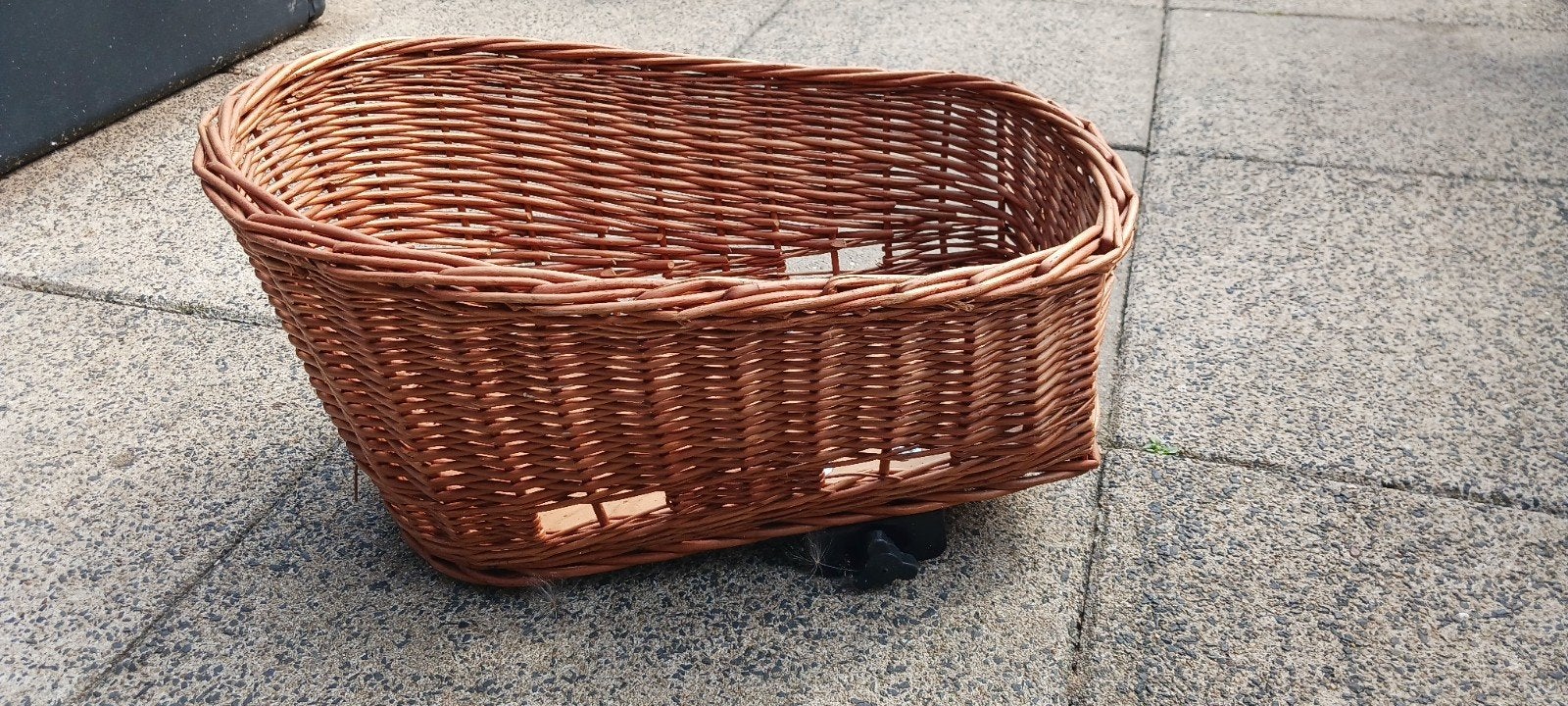 Hondenfietsmand voor achterop - rieten mand, Fietsen en Brommers, Fietsaccessoires | Fietsmanden, Ophalen of Verzenden, Gebruikt