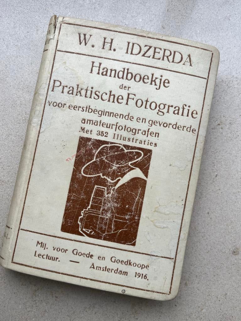 W.H. Idzerda Handboekje der Praktische Fotografie 1916, Boeken, Ophalen of Verzenden, Gelezen, Fotografie algemeen
