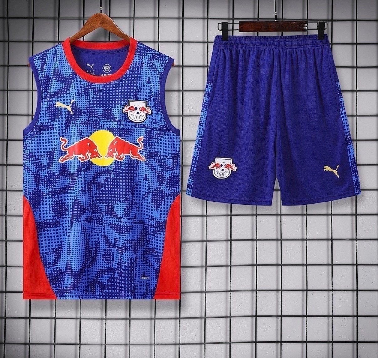 RB Leipzig thuisshirt en broekje set met eigen naam en numme, Verzenden, Nieuw, Set