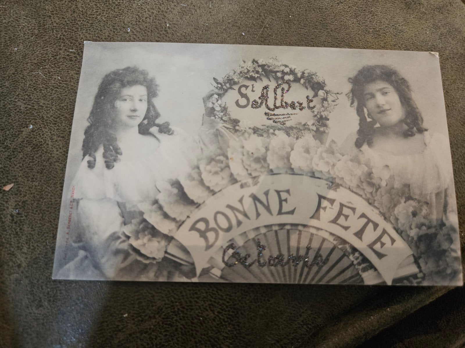 dames lang  haar  'Bonne Fête St. Albert' - Voor 1920, Verzamelen, Ophalen of Verzenden, Voor 1920, Gelopen