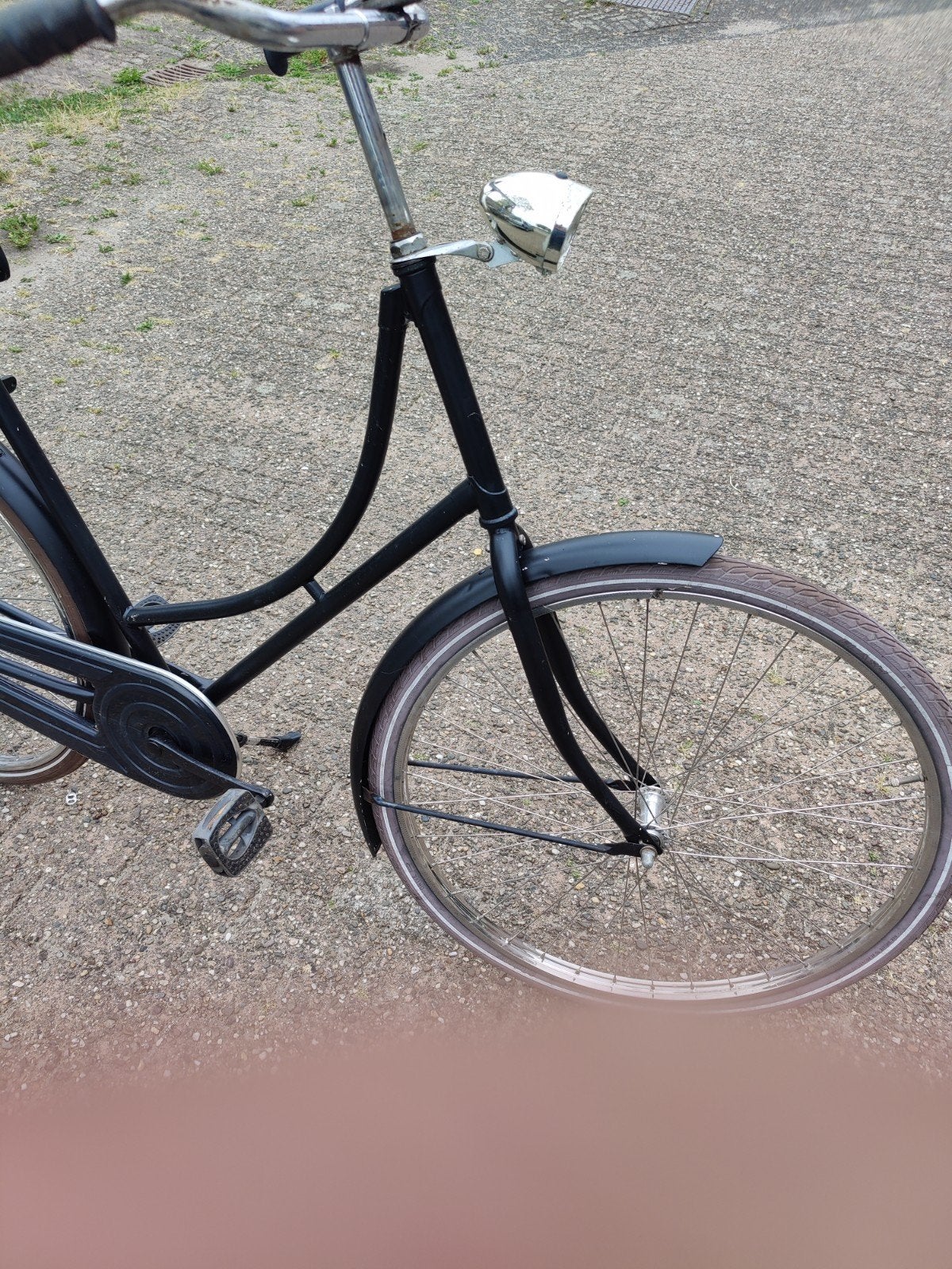 Damesfietsen:  Grandeur en Zwarte Omafiets, Fietsen en Brommers, Fietsen | Dames | Damesfietsen, Gebruikt, Gazelle, (Extra) lage instap