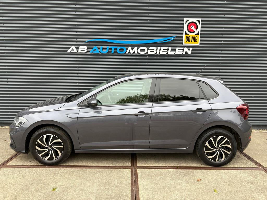 Volkswagen Polo 1.0 TSI Life TREKHAAK/ CARPLAY/ PDC, Voorwielaandrijving, Gebruikt, Met garantie (alle), 1072 kg
