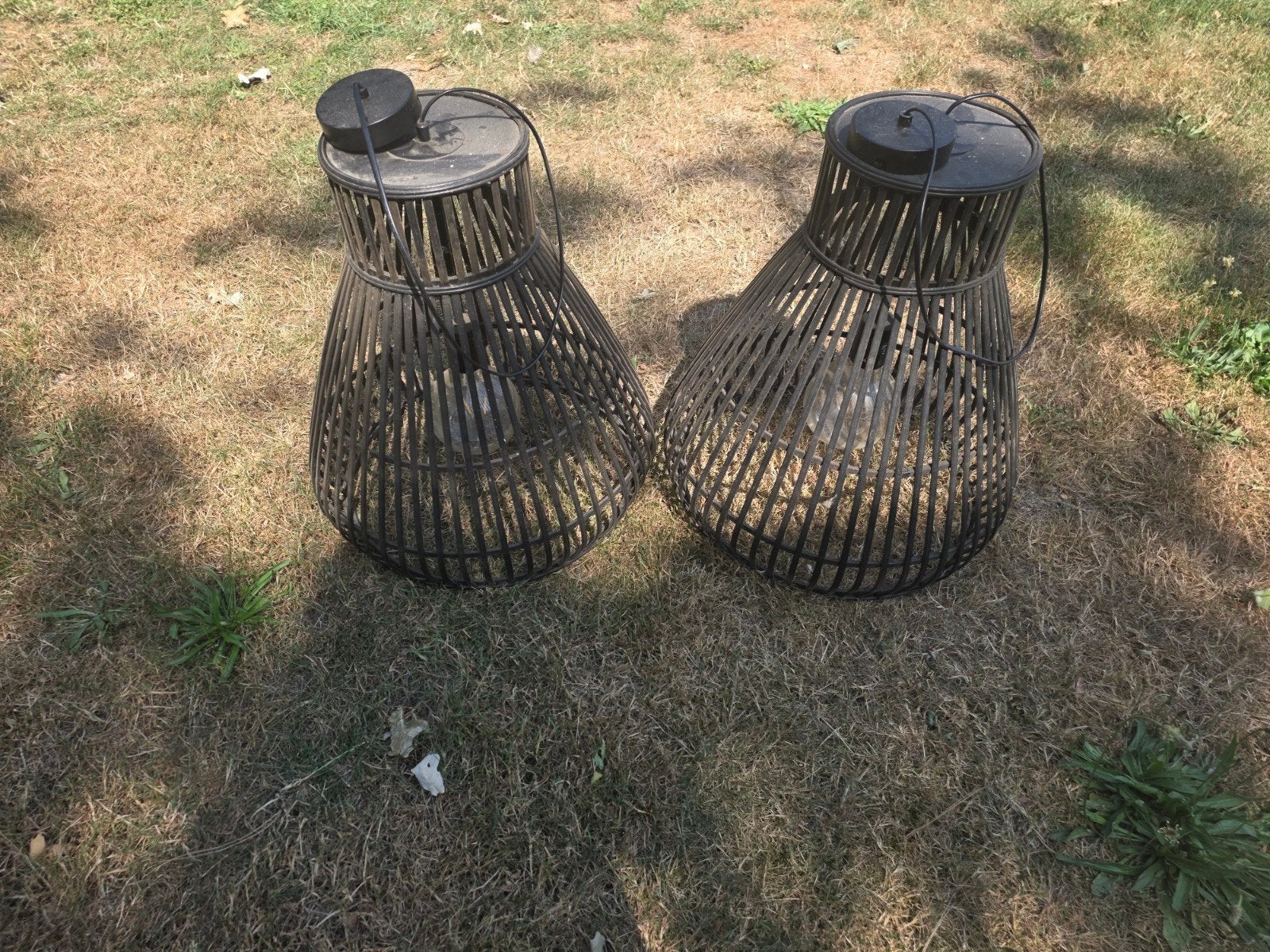 2 rieten hanglampen met lamp, Huis en Inrichting, Lampen | Hanglampen, Ophalen, Gebruikt, Natuurlijk materiaal, Bohemian, Landelijk