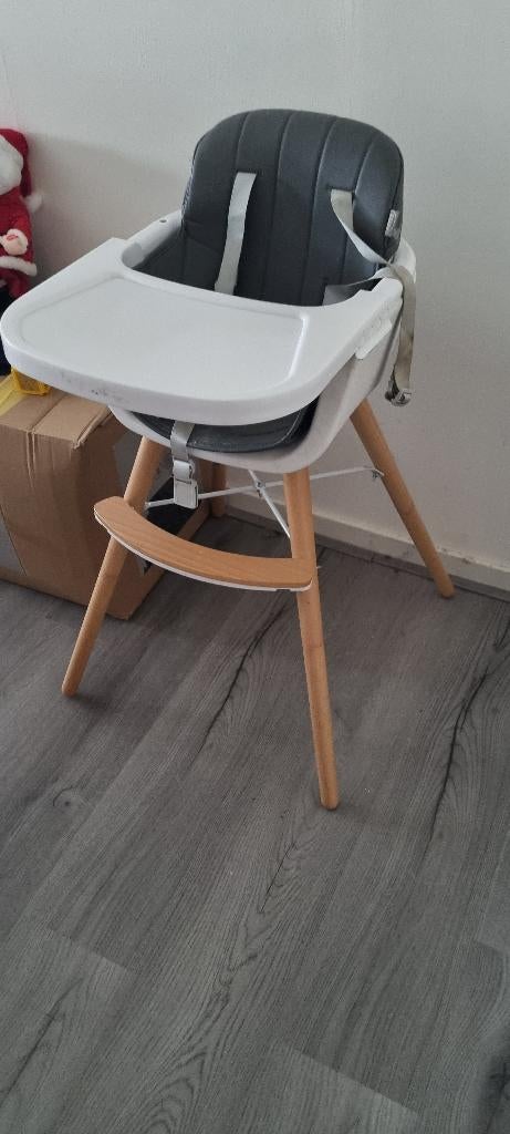 Eetstoel, Kinderen en Baby's, Kinderstoelen, Ophalen, Zo goed als nieuw, Overige typen, Gordel(s)