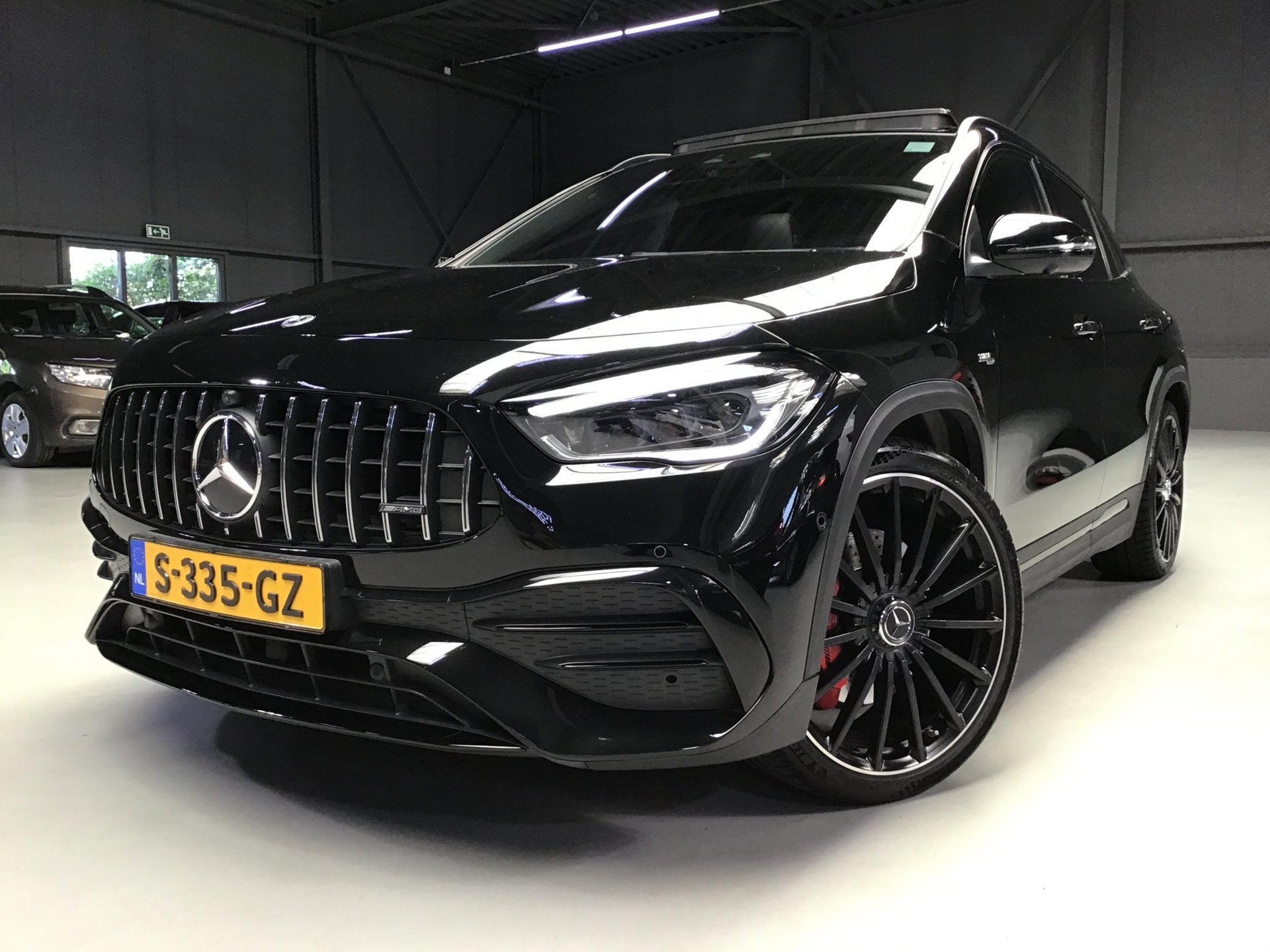 Mercedes-Benz GLA-klasse AMG 35 4MATIC I Pano I 360Cam I Sfe, Auto's, Automaat, Dealer onderhouden, Euro 6, 4 cilinders
