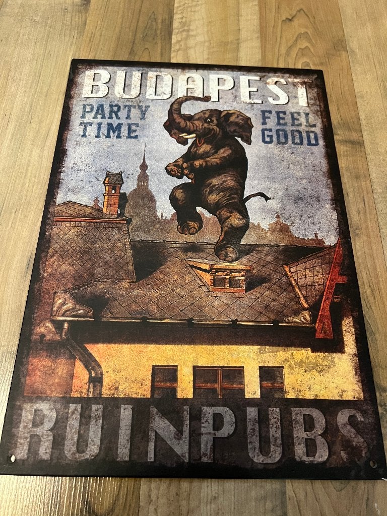 Budapest reclame bord (KARTON).VERZENDEN MOGELIJK!!!, Verzamelen, Ophalen, Zo goed als nieuw, Reclamebord