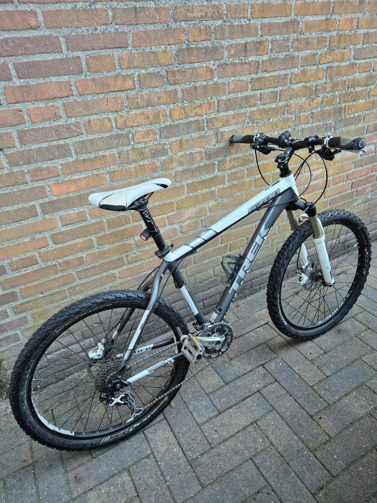 Foto 4 van Trek 6700 MTB met Rock Shox en Shimano afwerking