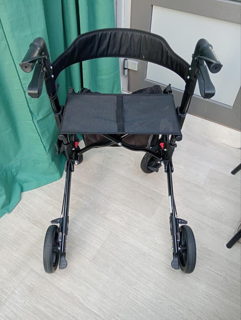 Rollator , in uitstekende staat, Ophalen