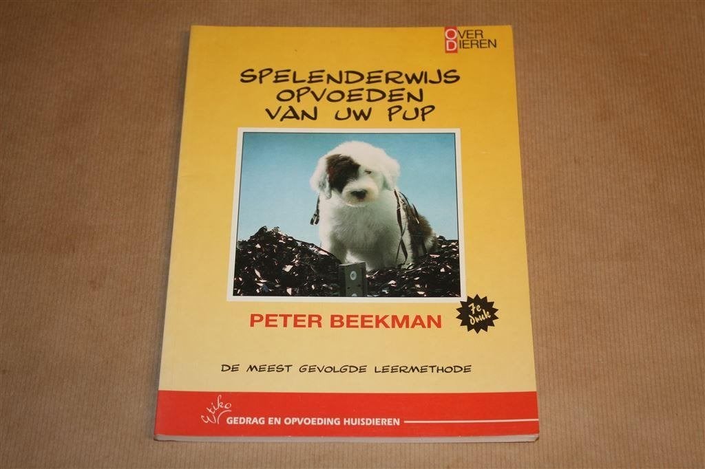 Spelenderwijs opvoeden van uw pup., Ophalen of Verzenden, Gelezen, Honden