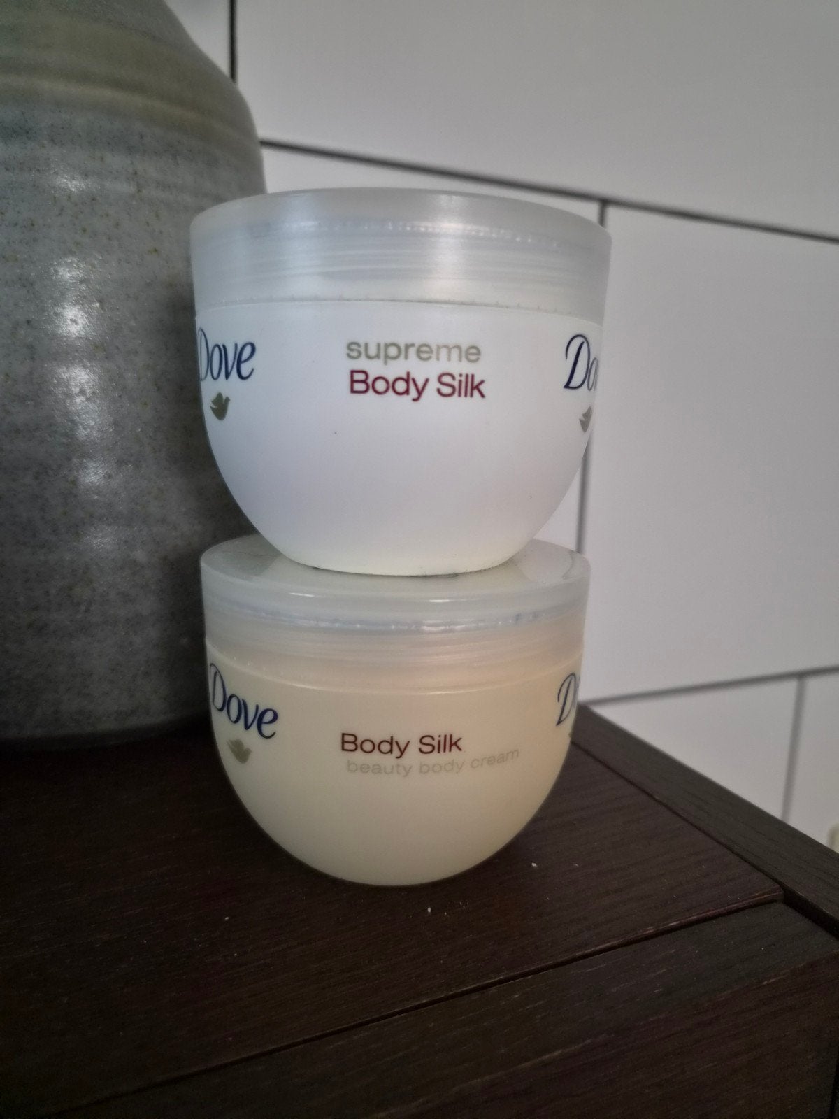 Nieuwe Dove Body Silk Crème - Supreme Body Silk, Ophalen of Verzenden, Nieuw, Bodylotion, Crème of Olie