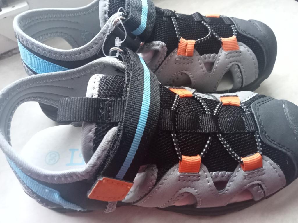 Sandalen/slippers kinderen nieuwe maat 30, Kleding | Dames, Schoenen, Ophalen