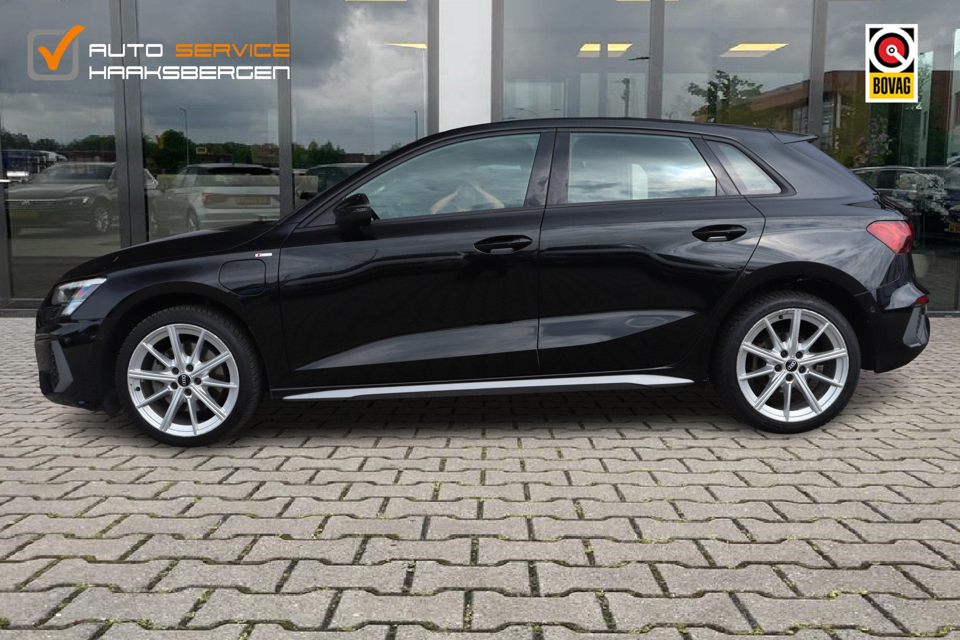 Audi A3 Sportback 40 TFSI e S-Line | ACC | Camera | 18 Inch, Gebruikt, 4 cilinders, 1535 kg, Leder en Stof