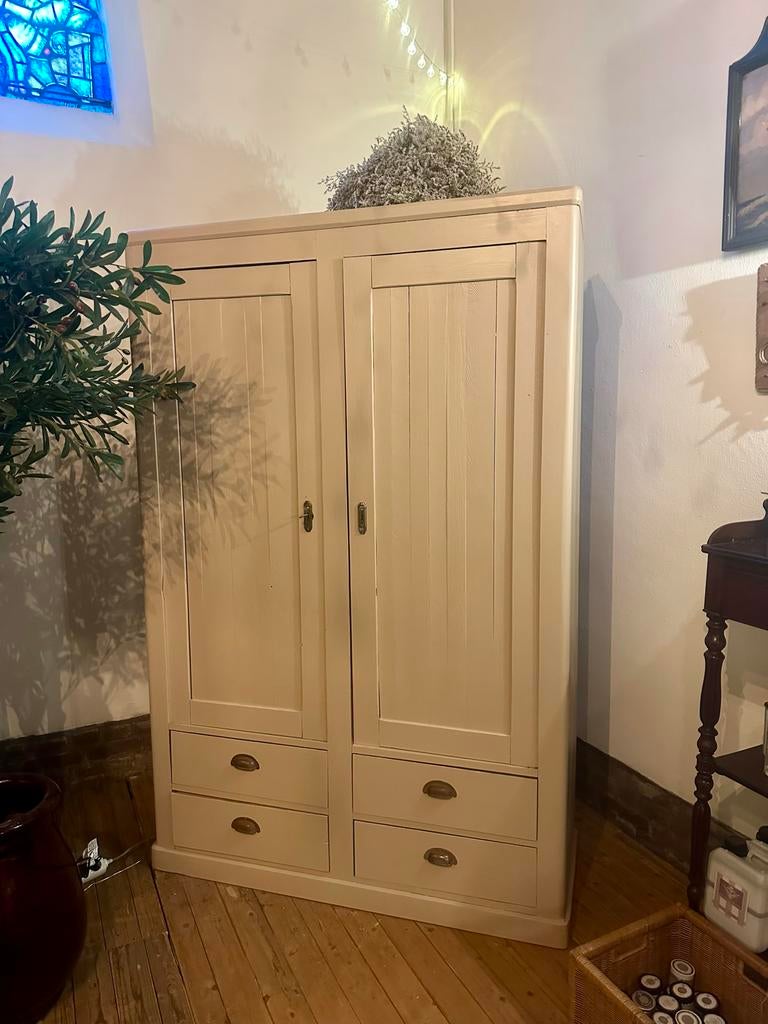 Leuke oude kleding kast in licht beige zand IL Fienile, Ophalen, Gebruikt, IL Fienile, 100 tot 150 cm