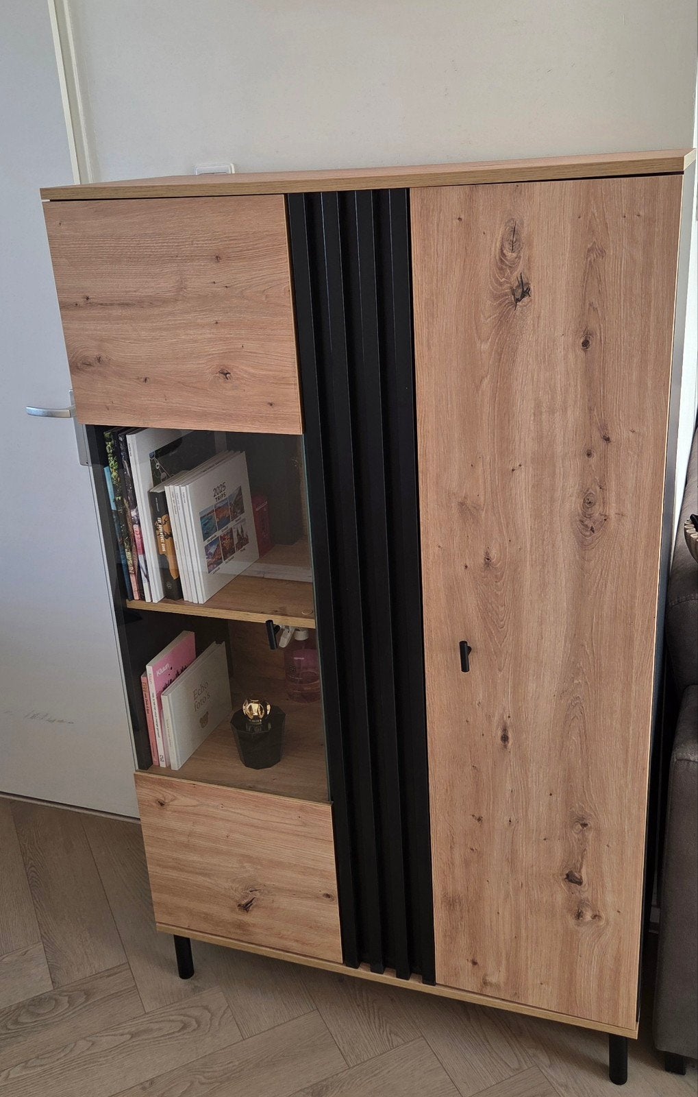 Kast (vitrinekast), Overige houtsoorten, 100 tot 150 cm, Modern, 25 tot 50 cm