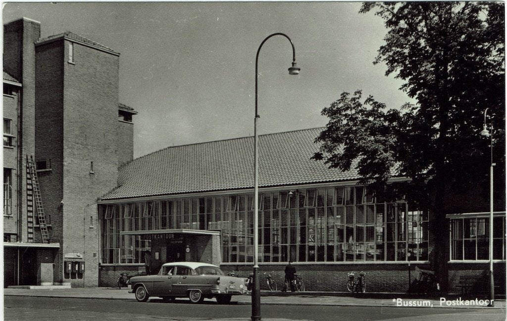 Bussum – Postkantoor., Verzamelen, Ophalen of Verzenden, 1940 tot 1960, Ongelopen, Noord-Holland