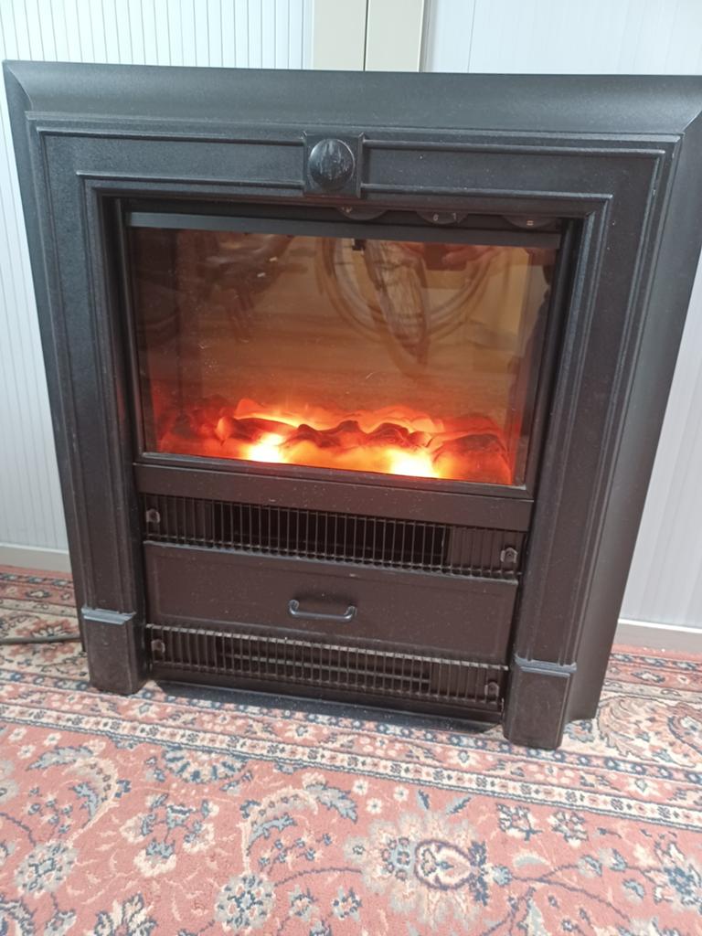 Elektrische inbouw haard met realistische vlameffecten, Huis en Inrichting, Haarden, Ophalen, Vrijstaande haard, Elektrische haard