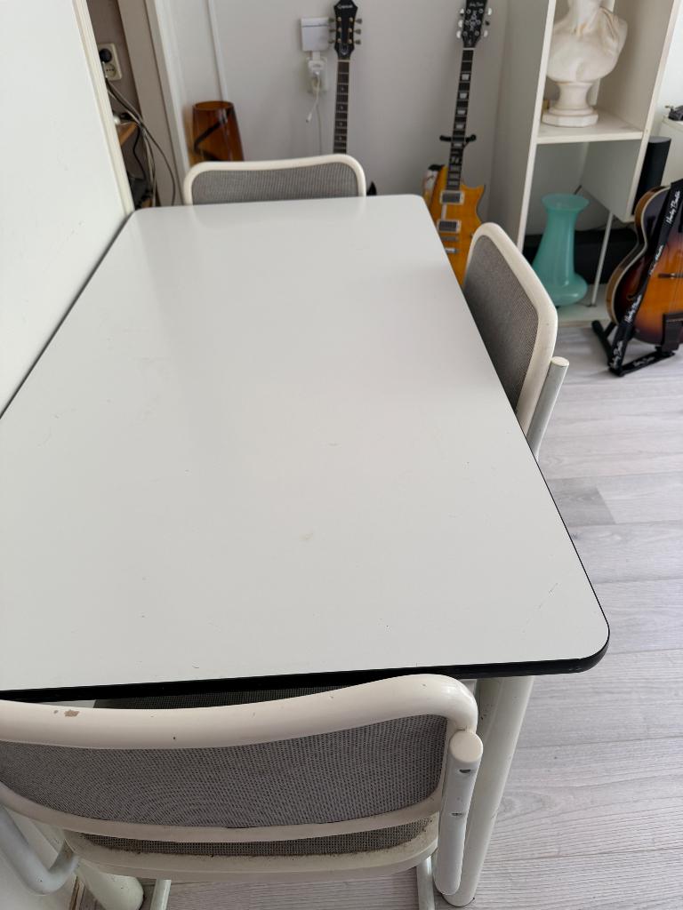 tafel gratis ophalen, Huis en Inrichting, Tafels | Eettafels, Ophalen, Gebruikt, 50 tot 100 cm, 100 tot 150 cm