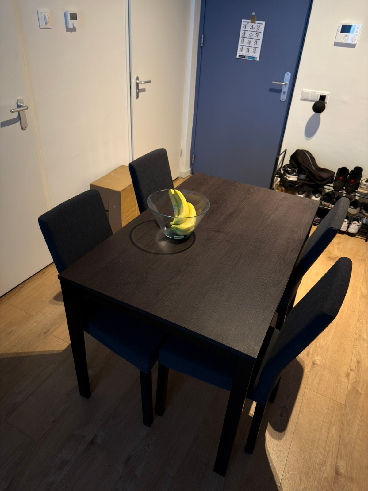 Ikea table and chairs, Huis en Inrichting, Ophalen of Verzenden, Zo goed als nieuw, 4 tot 6 stoelen