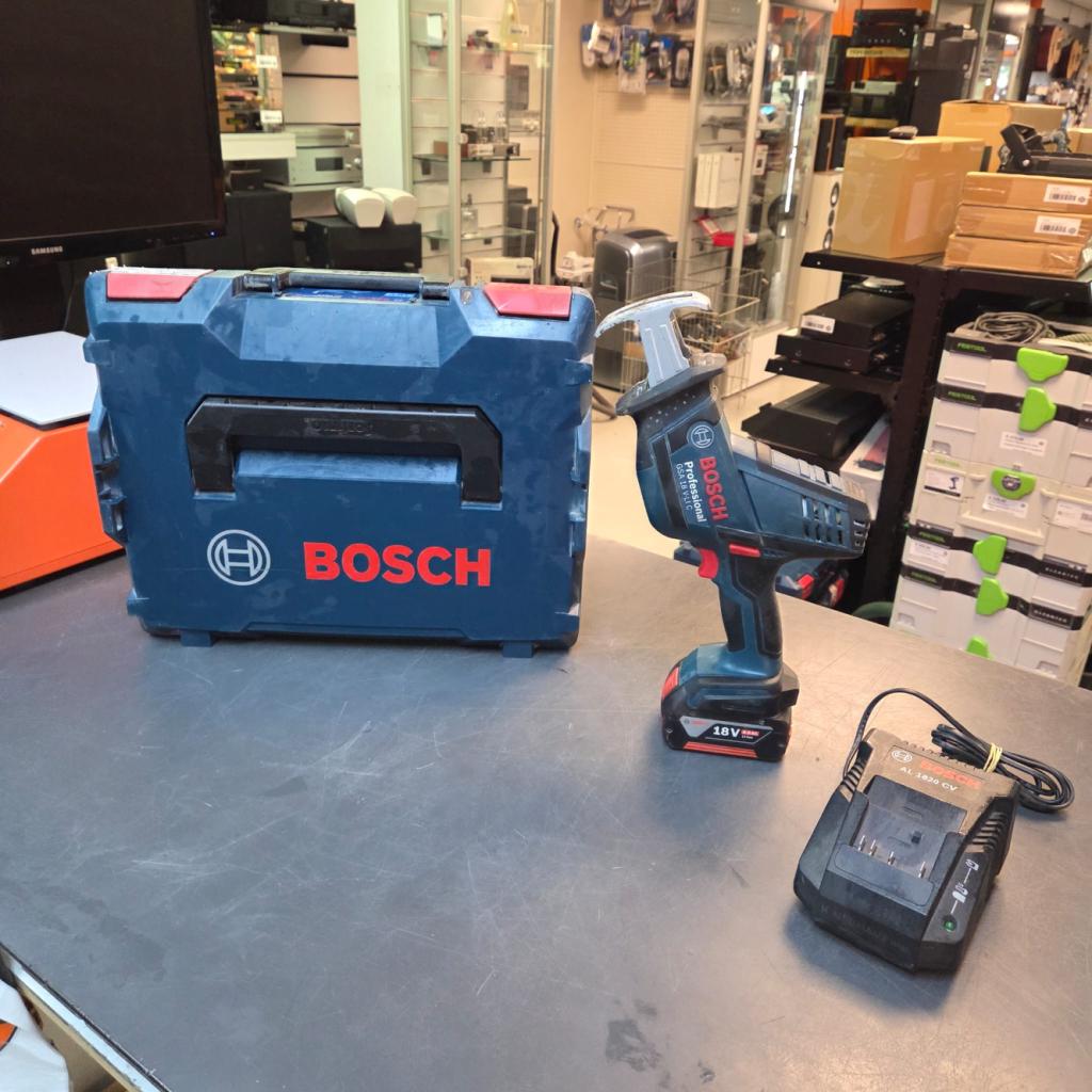 BOSCH Pro Accu reciprozaag GSA 18V-LI C + accu 4.0A en lader, Bosch, Zo goed als nieuw, Support@bosch.com, Robert Bosch GmbH
Robert-Bosch-Platz 1
70839 Gerlingen-Schillerhöhe
Germany