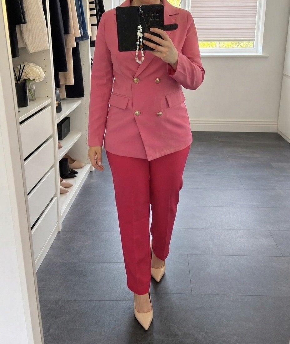 Nieuw Fuchsia Damespak - Blazer Maat M, Broek Maat L, Maat 38/40 (M), Kostuum of Pak, Nieuw, Ophalen of Verzenden