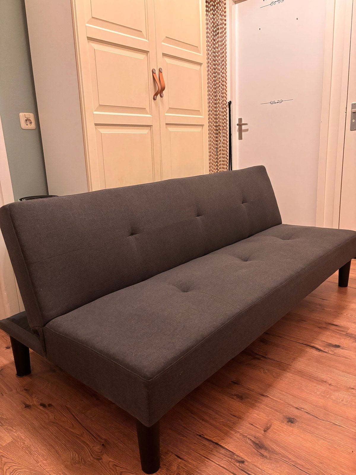 Donkergrijze slaapbank - Compact en comfortabel, Huis en Inrichting, Ophalen, Tweepersoons, Zo goed als nieuw, 180 cm