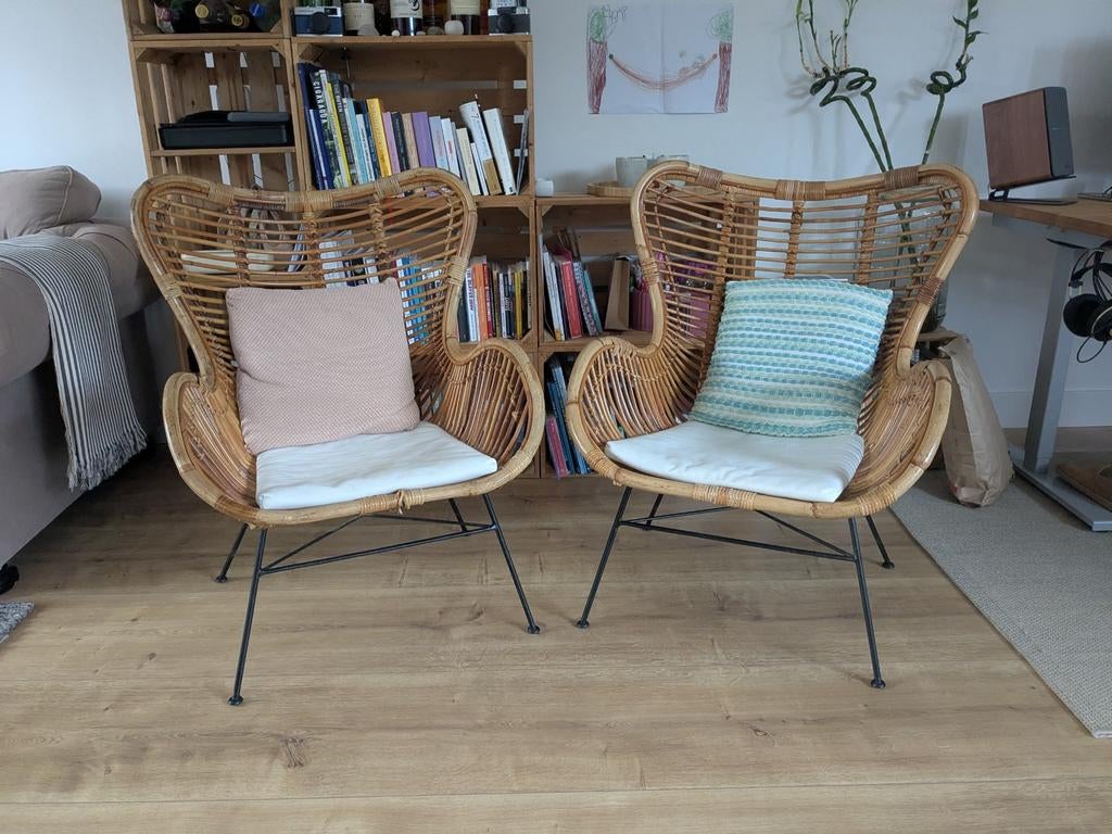 2 Rotan Egg Chairs / Vlinderstoelen - Vintage Stijl, Huis en Inrichting, Stoelen, Ophalen, Gebruikt, Twee, Bruin