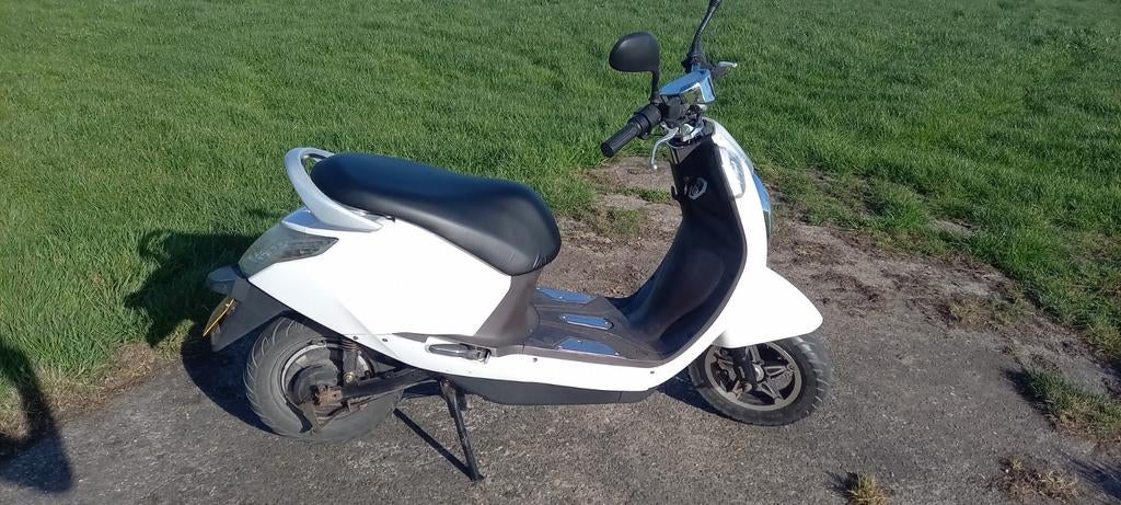 Yadea scooter, Fietsen en Brommers, Scooters | Overige merken, Ophalen, Elektrisch