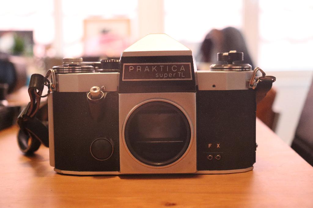 Praktica Super TL, Ophalen of Verzenden, Gebruikt, Spiegelreflex, Overige Merken