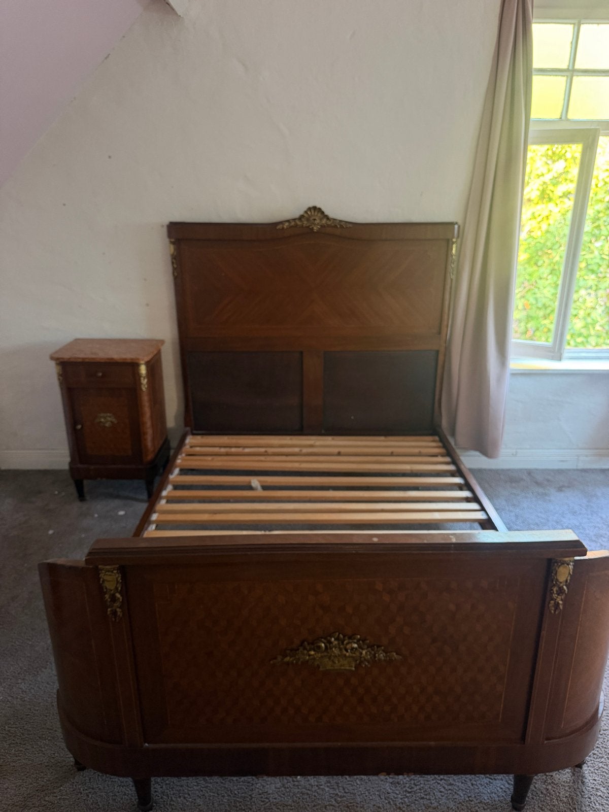 Antiek Frans Mahoniehouten Bed (200x90) met Nachtkastje, Antiek en Kunst, Ophalen of Verzenden