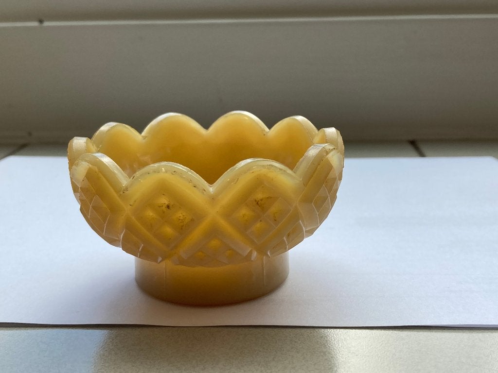 Beige Opaline Glazen Bakje van Portieux, Ophalen of Verzenden
