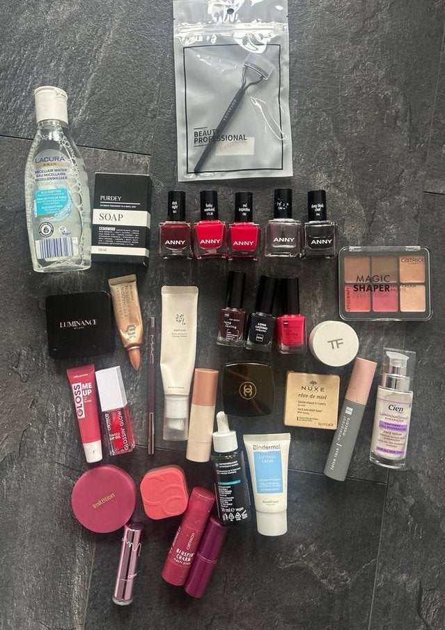 Pakket make-up en verzorgingsproducten setprijs 15€, Gebruikt, Overige kleuren, Gehele gezicht, Ophalen of Verzenden
