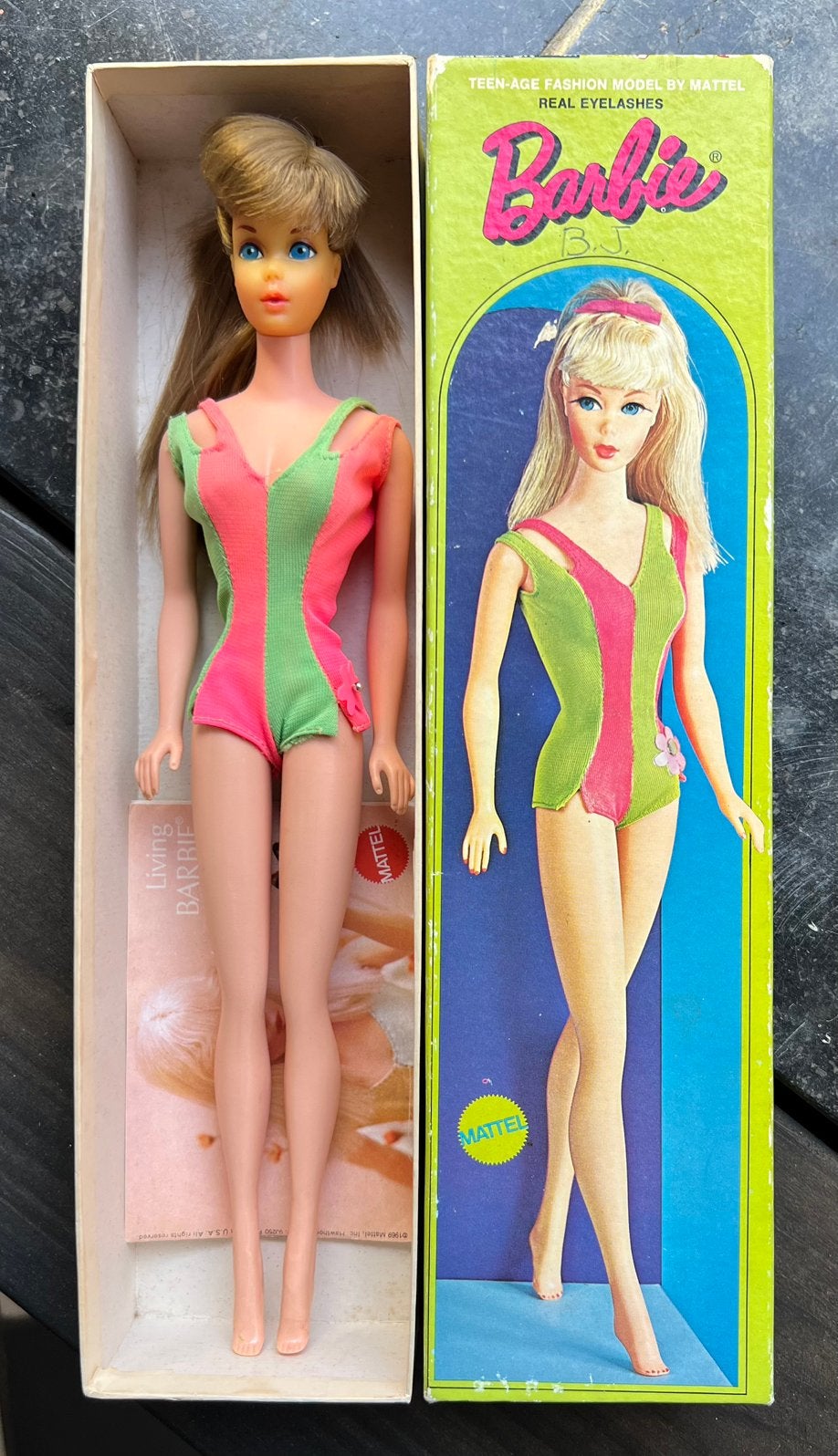 Vintage Standaard Barbie met originele doos en badpak, Verzamelen, Ophalen of Verzenden, Gebruikt, Pop