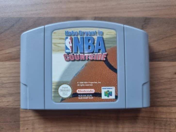 Kobe Bryant in NBA Courtside, Spelcomputers en Games, Games | Nintendo 64, Ophalen of Verzenden, Zo goed als nieuw, Sport, 3 spelers of meer