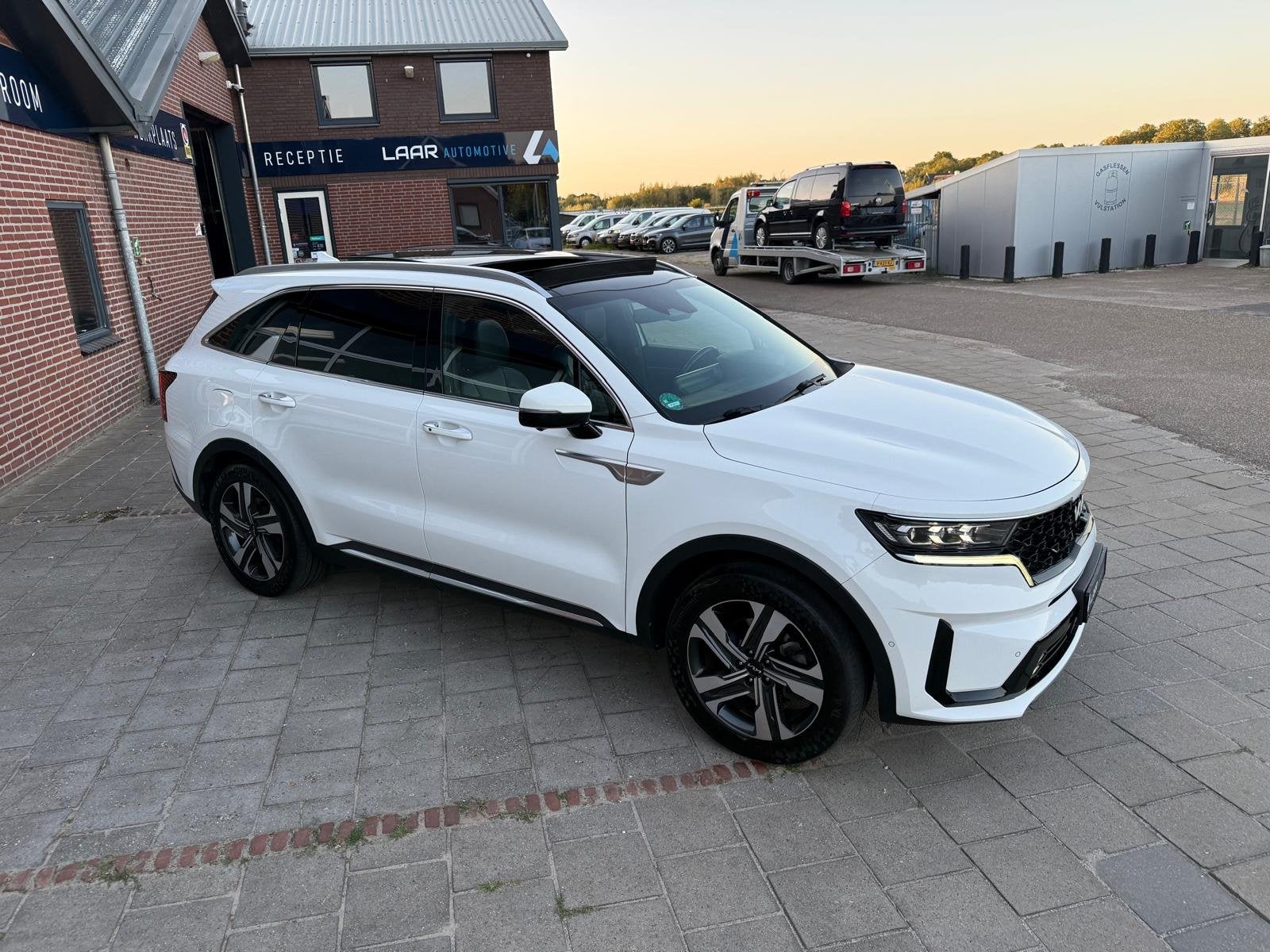 Kia Sorento 1.6 T-GDI 265PK Plug-in Hybrid 4WD ExecutiveLine, Gebruikt, Zwart, 4 cilinders, 7 stoelen
