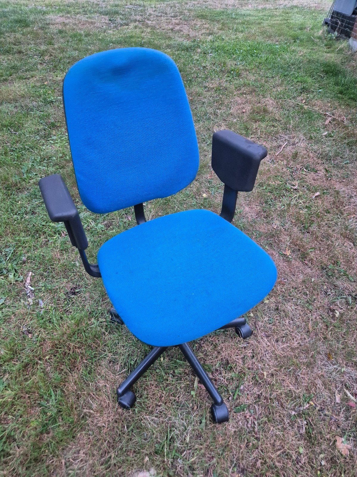 blauwe verstelbare bureau stoel, Ophalen, Gebruikt, Blauw, Bureaustoel