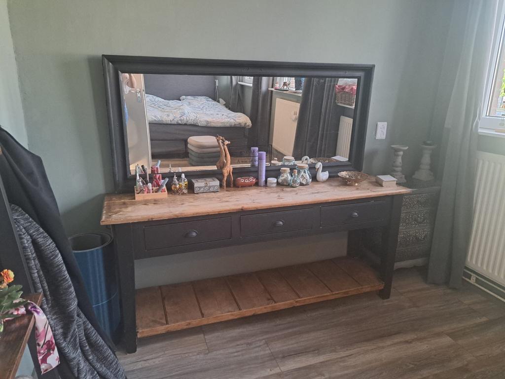 Zwarte houten kaptafel / dressoir, Ophalen, Gebruikt
