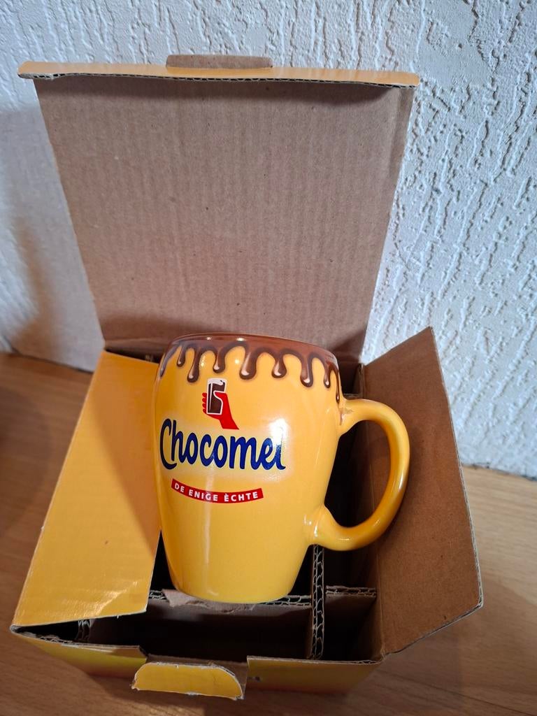 Vintage Chocomel Mok met Chocoladedruppels – Nieuw in verpak, Verzamelen, Merken en Reclamevoorwerpen, Ophalen, Nieuw, Gebruiksvoorwerp